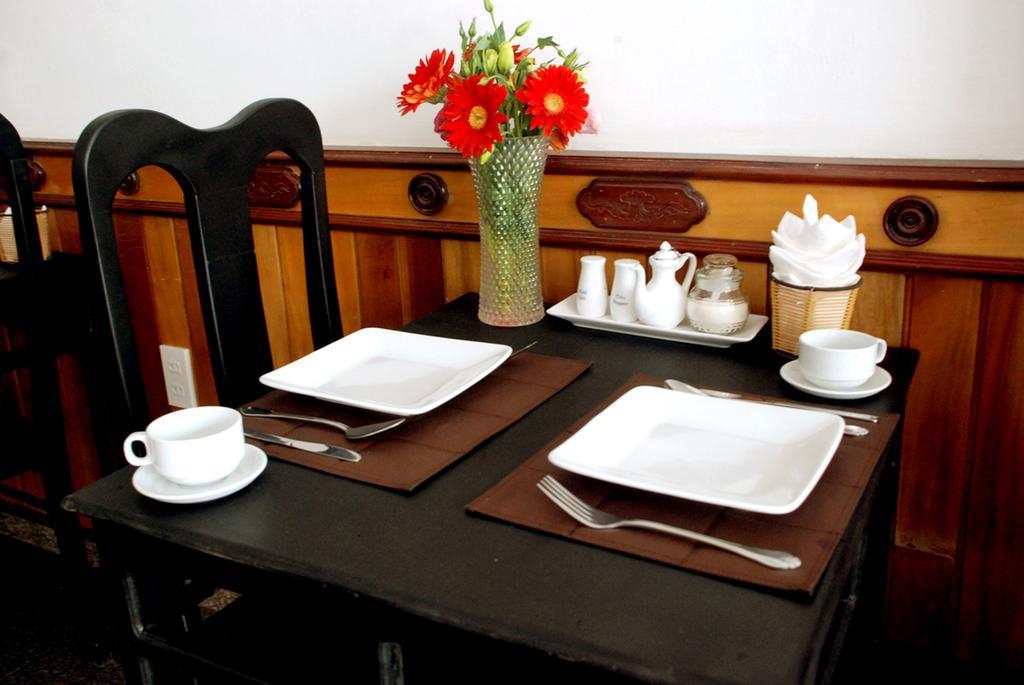 Hue Home Hotel Екстер'єр фото