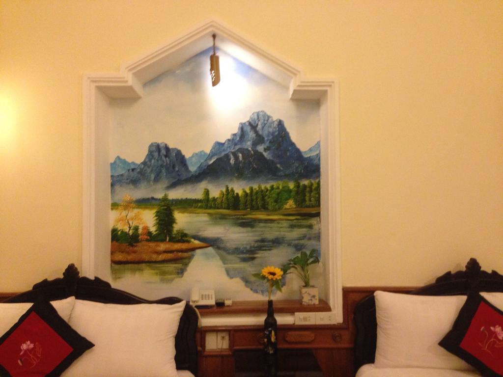 Hue Home Hotel Екстер'єр фото